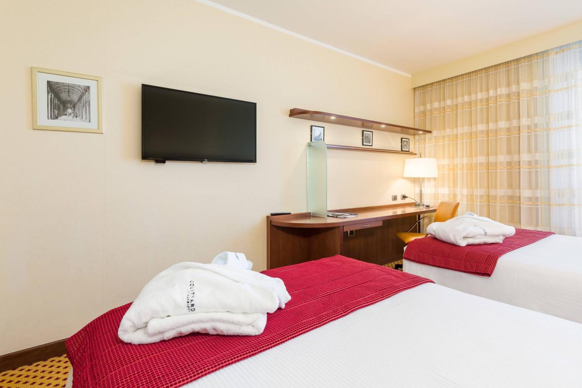 Courtyard By Marriott Venice Airport Tessera Exterior foto