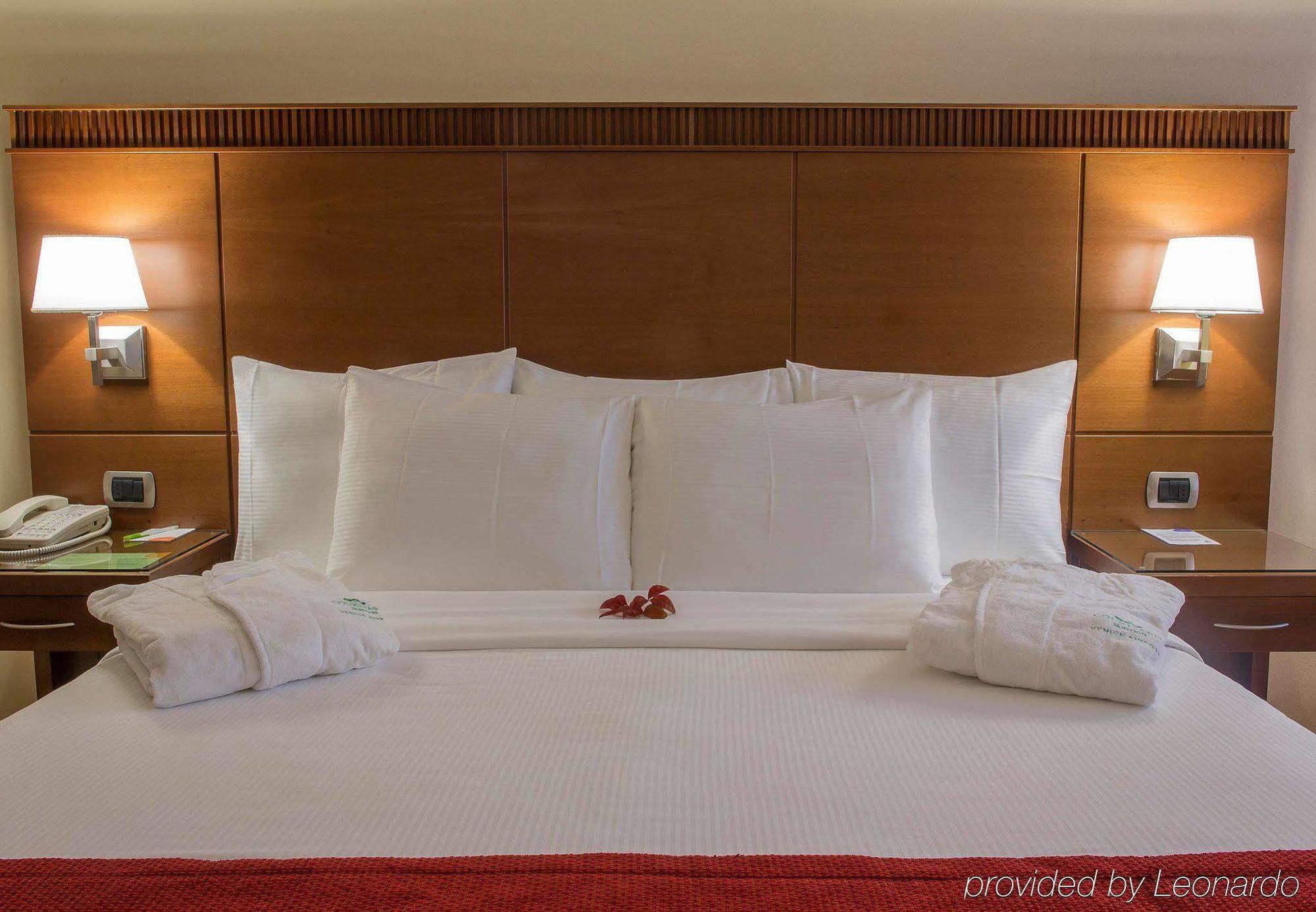 Courtyard By Marriott Venice Airport Tessera Exterior foto